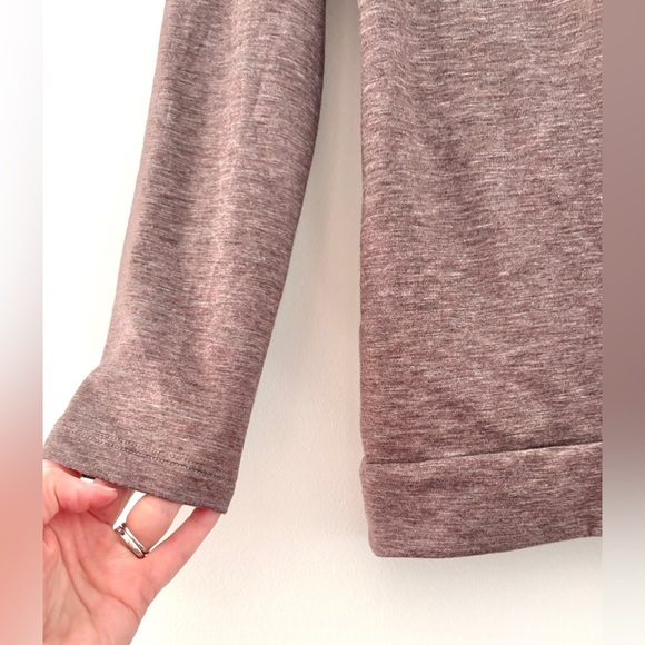 LL Bean Woman's Size Small Long Sleeve Top Beige Normcore Classic Loungewear - Picture 5 of 8